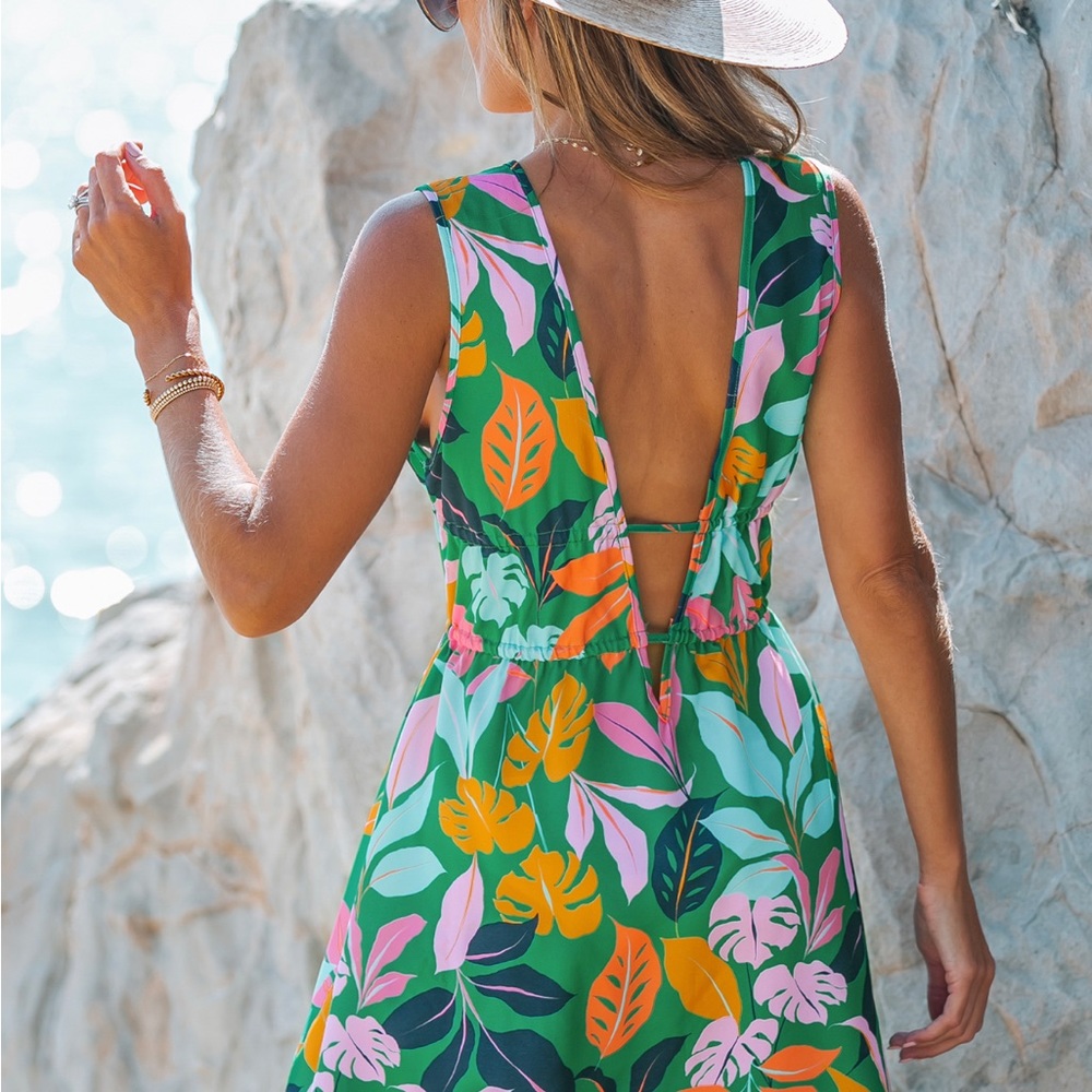 NWT Tropical Leaf Print Plunge Mini Dress, Size S